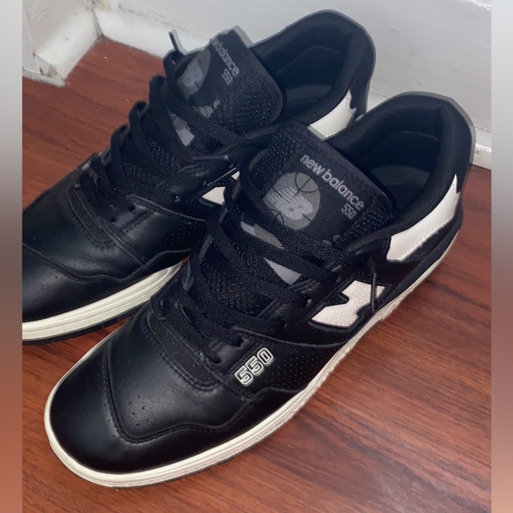 New balance 550 black and white size 10